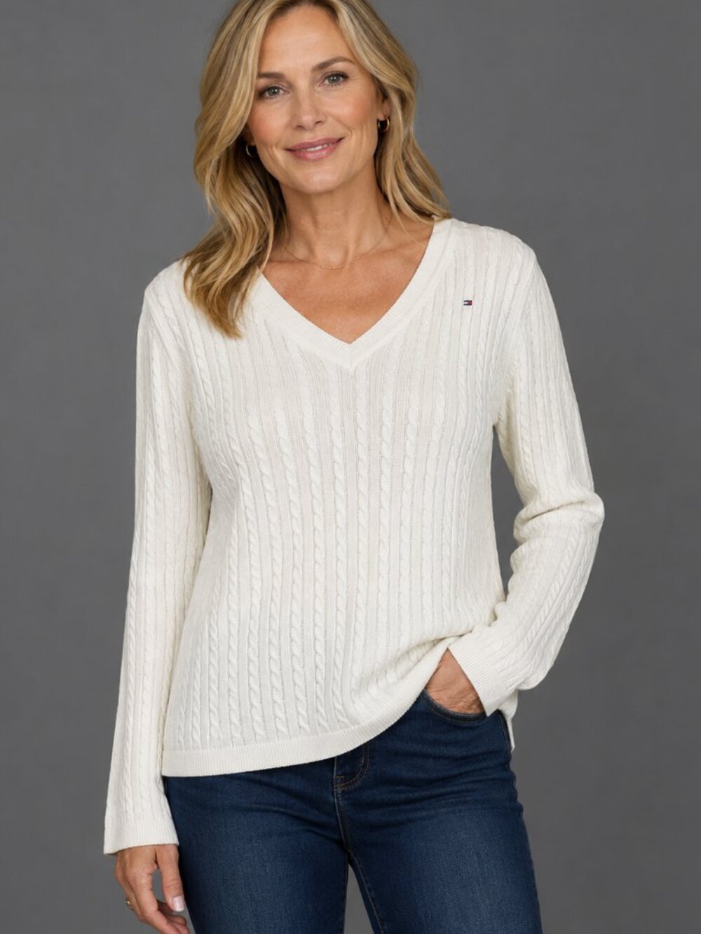 ⚓ Tommy Hilfiger Classic  Preppy White Cable Knit V-Neck Sweater Size M